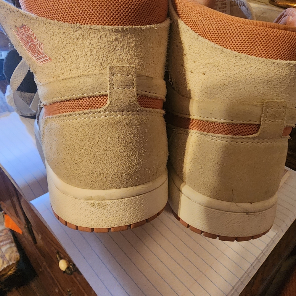 Nike Athletic Shoes Beige and Orange